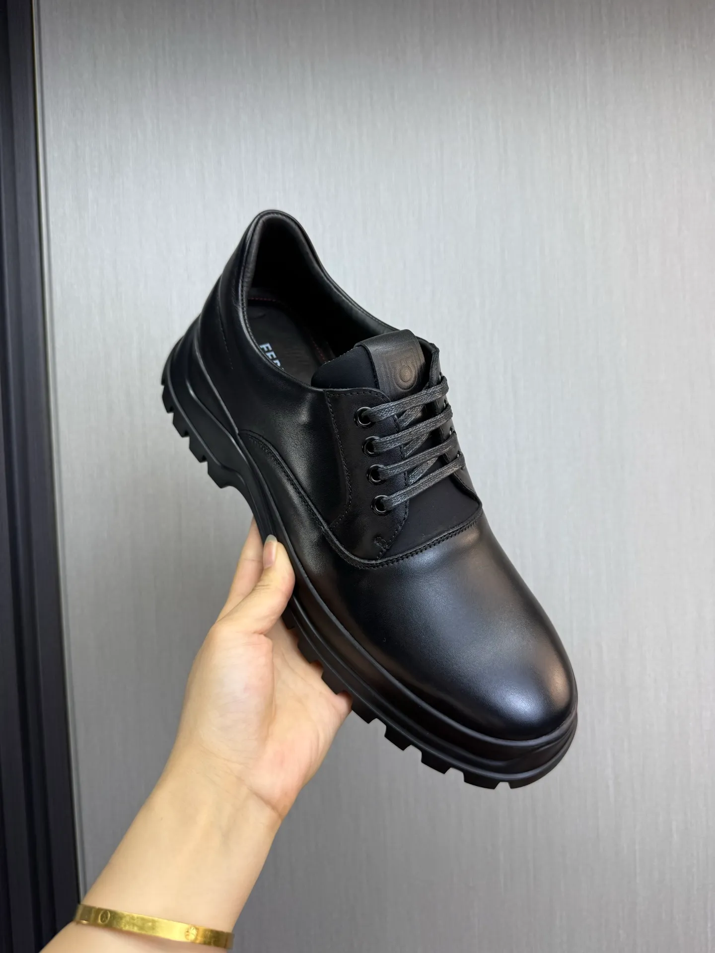 Men's shoes 💰880💰 Ferragamo. [Ferragamo] Men's Loaf leather shoes, the latest hot style, 1:1 original purchase quality, top quality, imported open-edge beaded cowhide leather on the upper, hand-made three-dimensional stitching highlights the round toe design, the inner feet are made of imported cowhide, with original wear-resistant rubber outsole, matching code 39-44, (38, 45 custom-made, non-refundable)